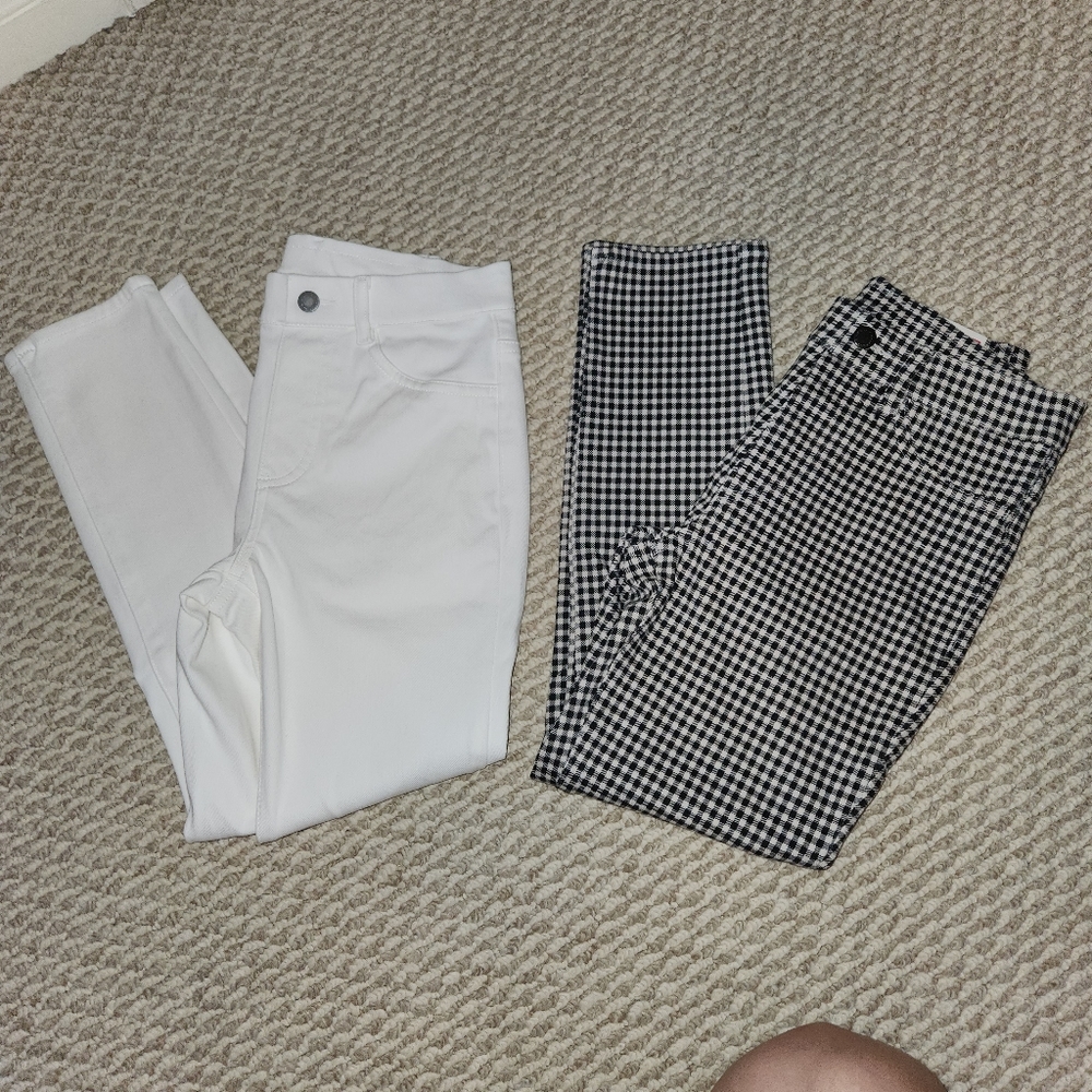 Ultra Stretch Cropped Leggings Pants (Gingham & White) in Size Small